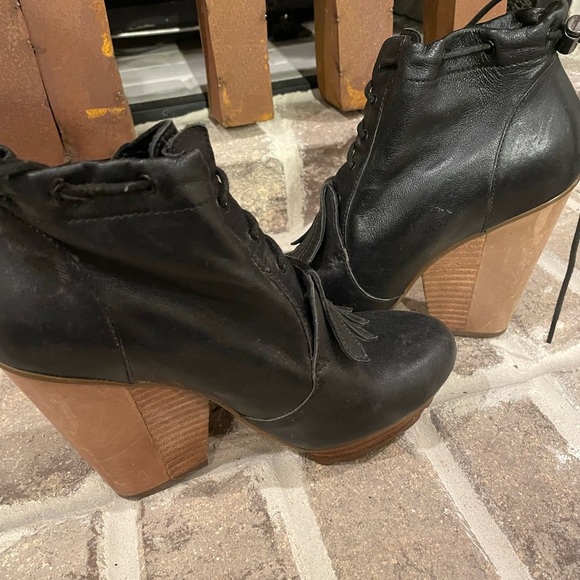 Tsubo x Tim Weiland Royse Leather Ankle Booties Size 6.5 - Picture 9 of 12